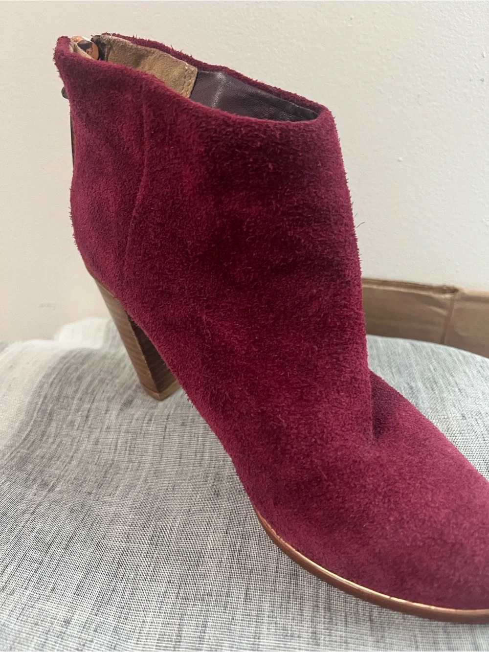 Ted Baker London Lorca 2 Burgundy Suede Block Heel Ankle Boots (36/5.5) EUC